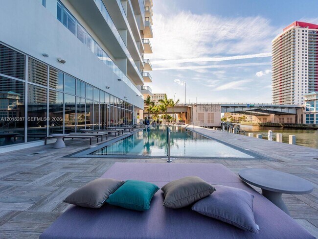 Photo - 4010 S Ocean Dr Unit R2004