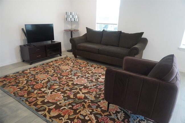 Photo - 8119 Glenbrook Dr