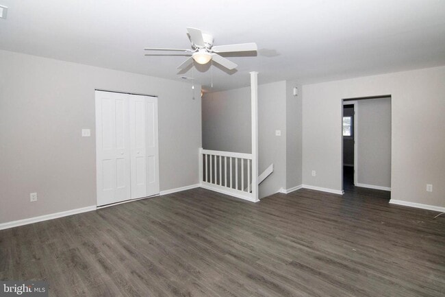 LIVING ROOM - 106 Haines Ave