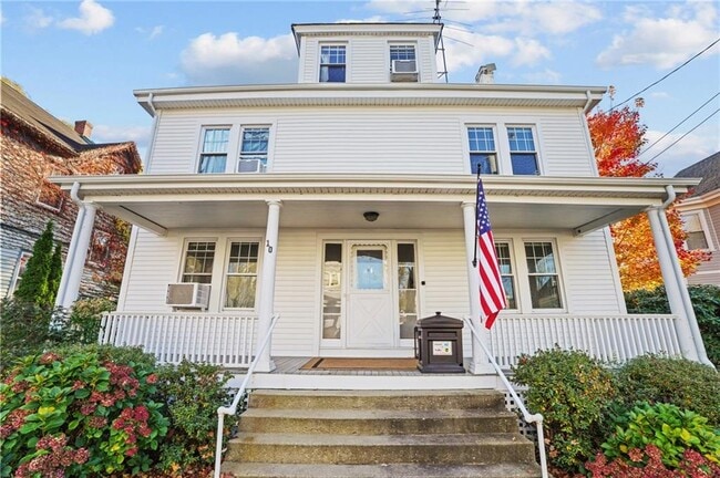 Photo - 10 Peckham Ave