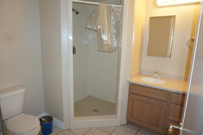Photo - 330 W 700 S