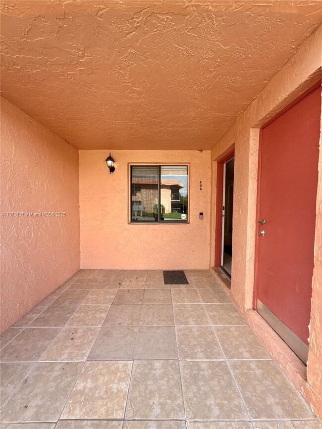Photo - 227 Lakeview Dr Unit 103