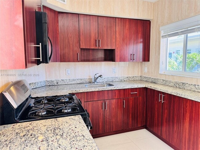 Photo - 1035 94th St Unidad 4