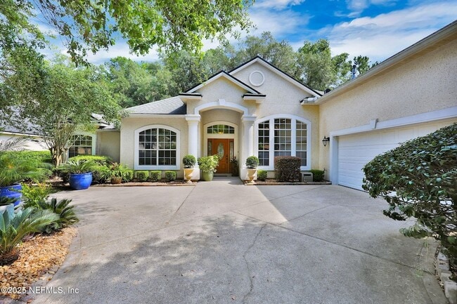 Photo - 526 Oakmont Dr