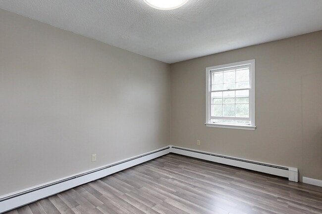 10 Tucker St