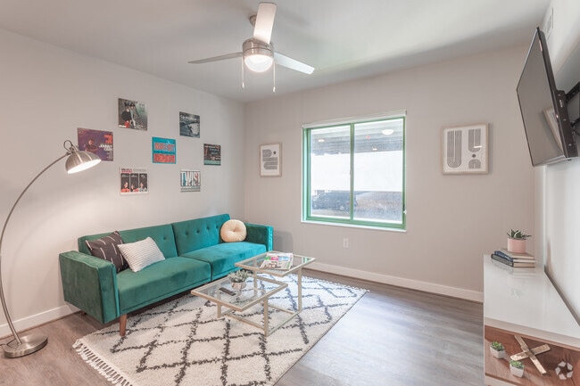 1BR,1BA,-650SF, The Newman