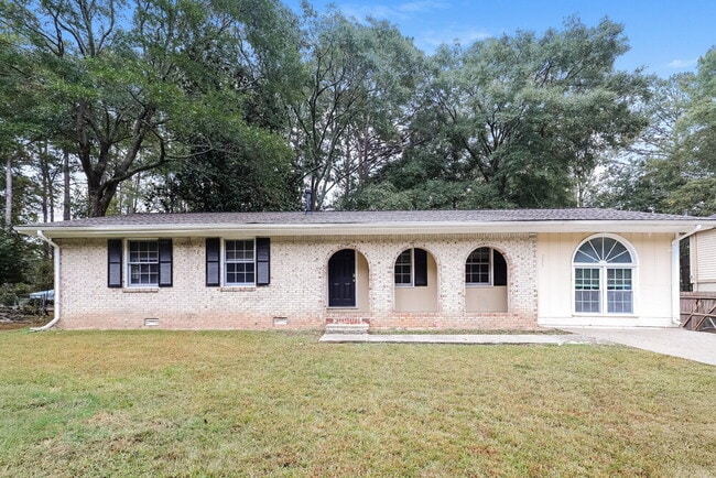 Building Photo - 235 Hurst Point