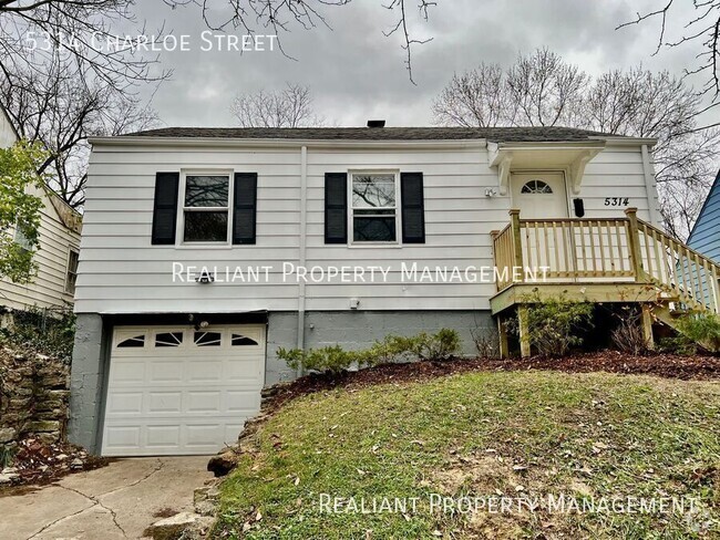 Building Photo - Charming Newly Renovated 3-Bedroom Home wi...