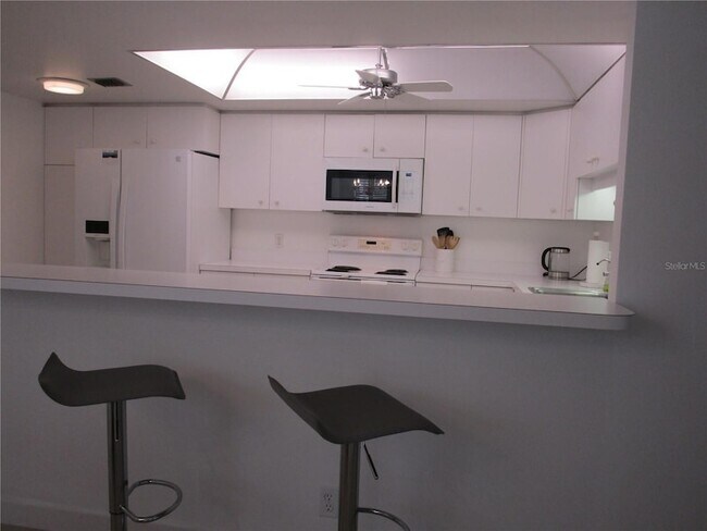 Photo - 100 Oakmont Ln Unidad 801