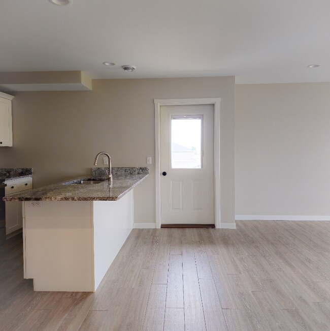 Photo - 7069 Crosvik Ct Unidad Apt 10