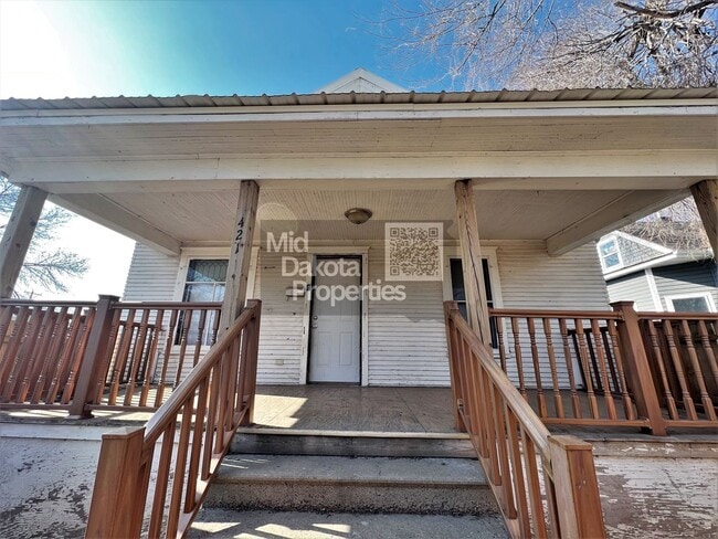 Photo - 421 E 7th- 3 bedroom house