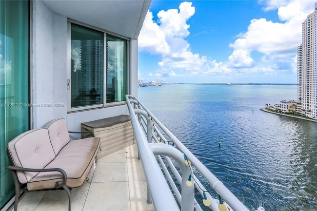 Building Photo - 335 S Biscayne Blvd Unit 1705 Rental