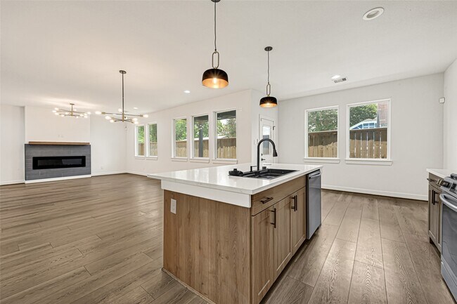 Photo - 3613 Gano St