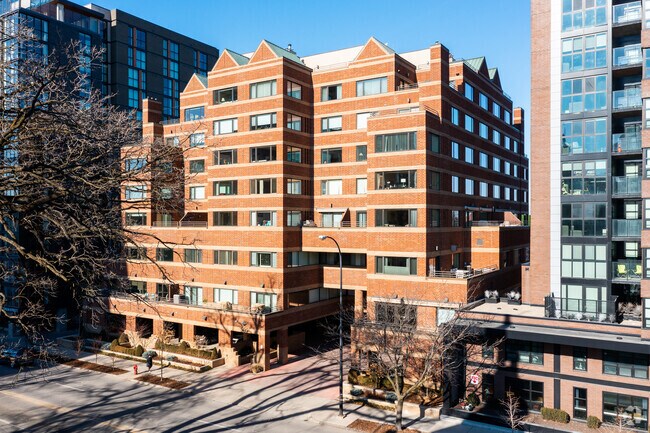 Sloan Plaza - Sloan Plaza