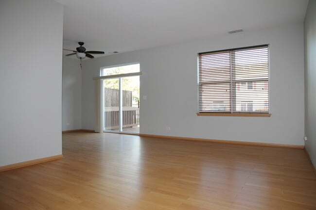 Photo - 383 Chesapeake Ln