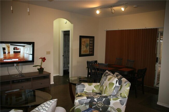 Photo - 2809 Rio Grande St