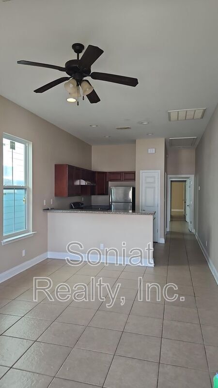 Photo - 4235 Hollygrove St