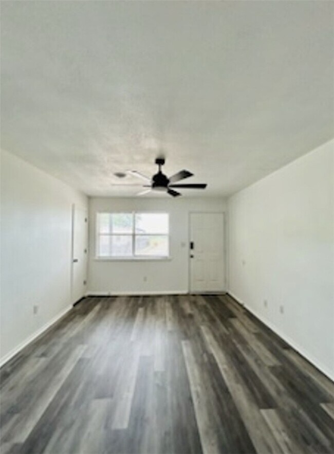 Photo - 1853 W Deane St Unit G