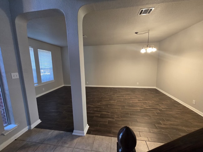 Photo - 426 Sorenstam Way