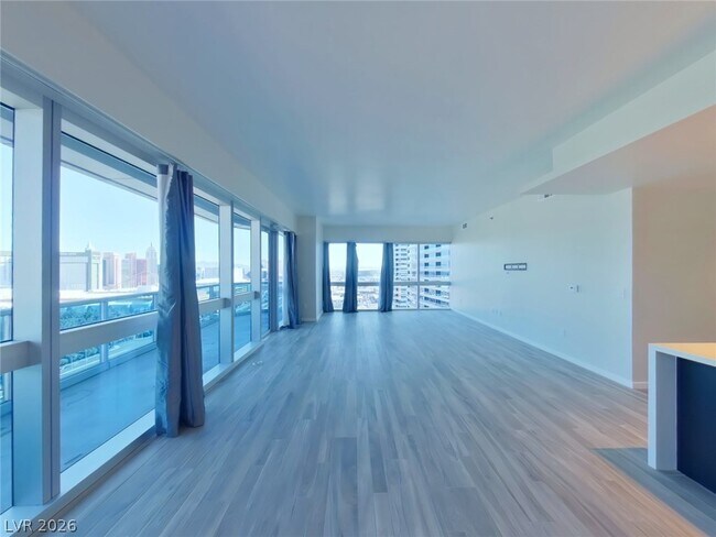 Photo - 4471 Dean Martin Dr Unidad 2209