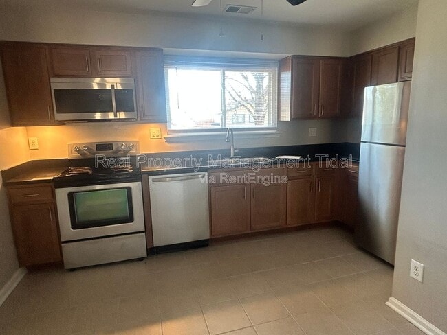 Photo - 1083 Tall Oak Dr