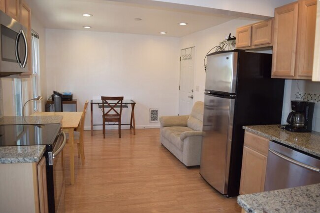109 Cook St