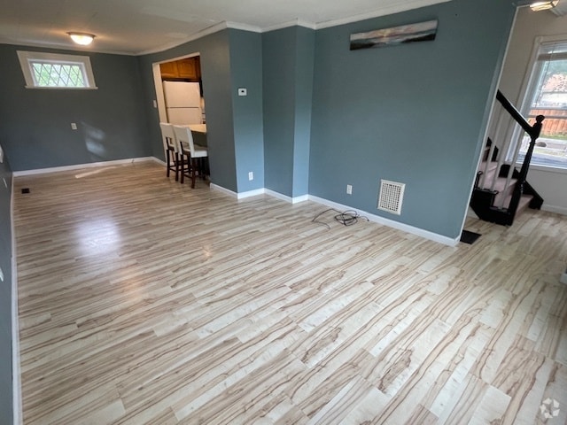 Building Photo - 306 1/2 W Linden St Rental