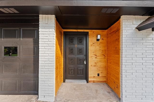 Photo - 421 Parkvale Ln