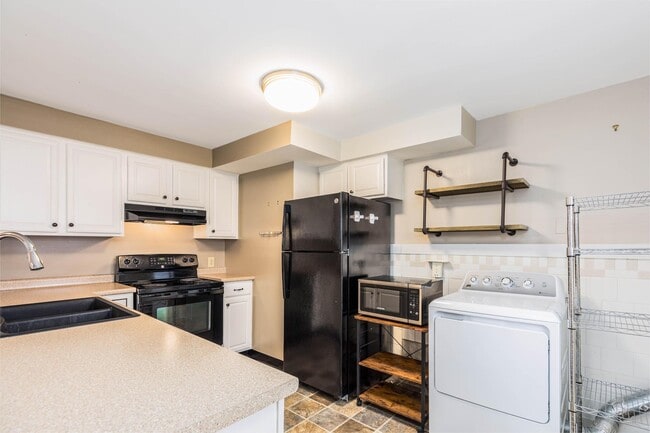 Photo - 709 Central Ave Unit 4