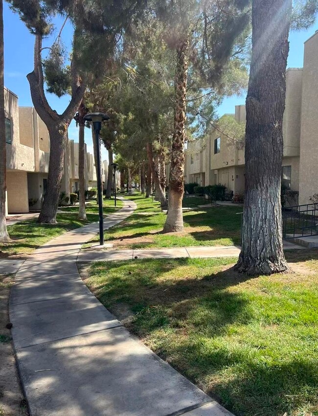 Photo - 2691 Aracatuba Ave
