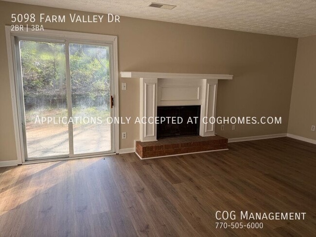 Photo - 5098 Farm Valley Dr NE