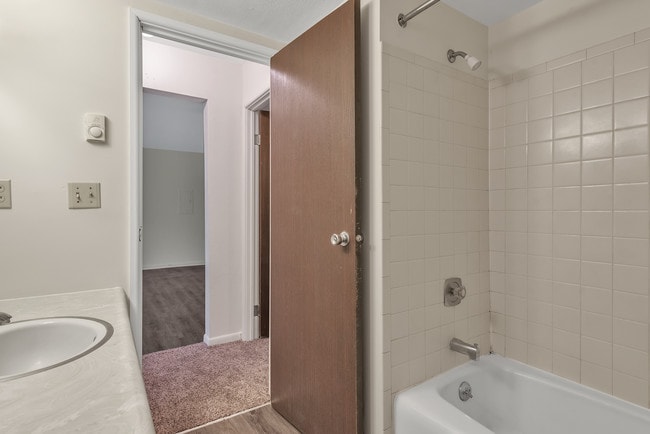 Photo - Village Green Apartments (KG1 - Village Gr...