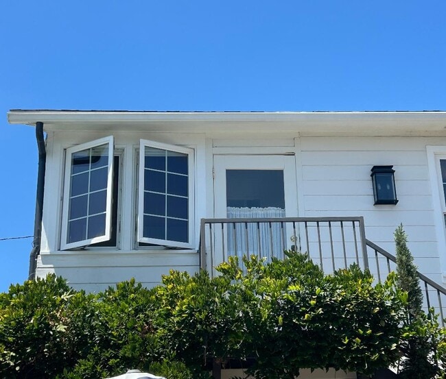 Building Photo - 216 Cypress Dr Unit A