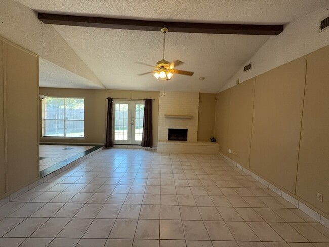 Photo - 5604 Ember Dr