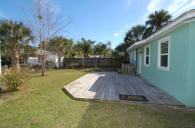 Photo - 1105 10th St N