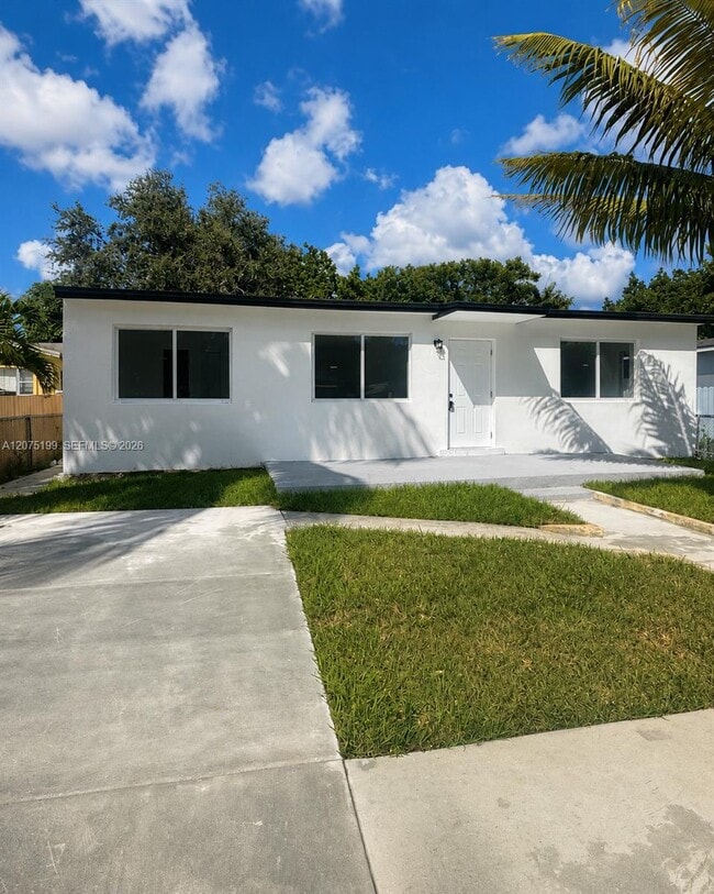 Building Photo - 901 NW 116th St
