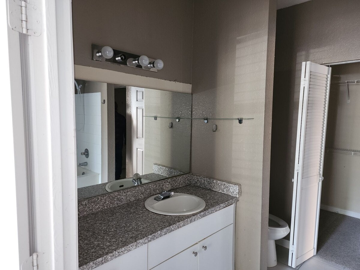 Photo - 1 Bedroom 1 bathroom condo