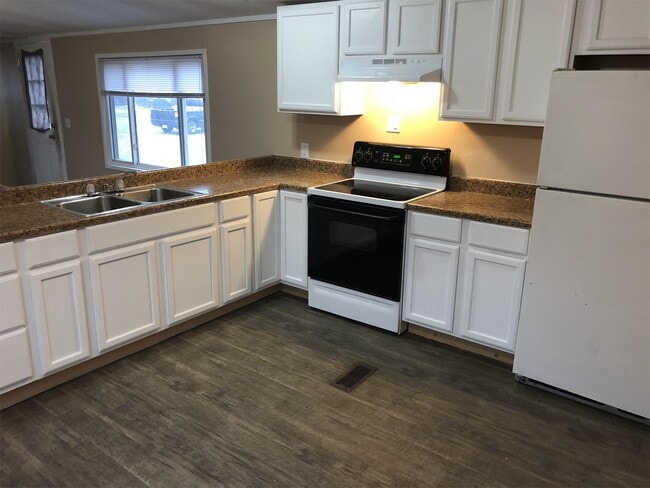 Photo - 57 Volewood Ln