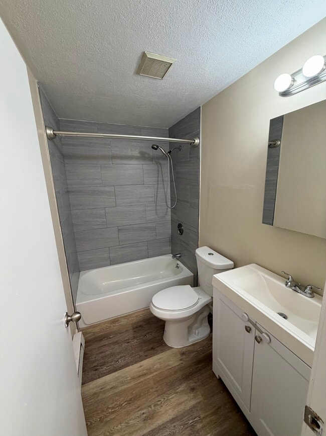 Photo - 73 Liberty Square Rd Unidad 32A