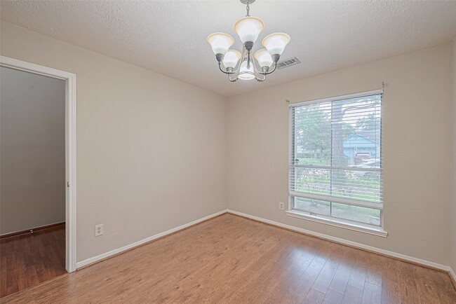 Photo - 6907 Yardley Dr