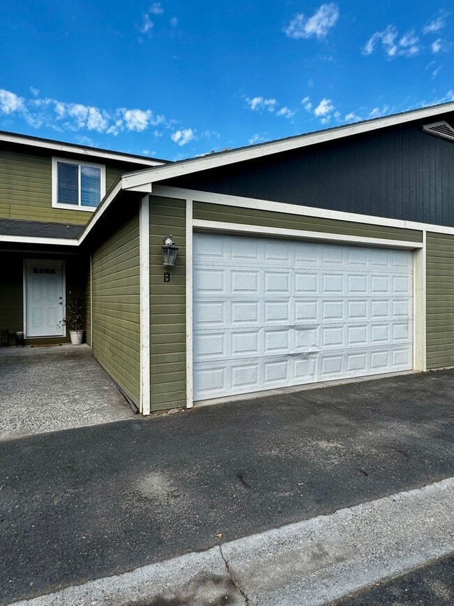 Building Photo - 103 E Mizzou Ct Unit B