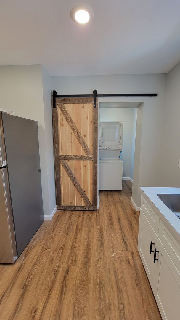 Photo - 321 W 7th St Unit #B