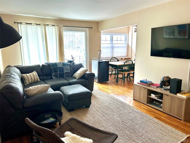 Photo - 8 Colonial Rd Unit 36