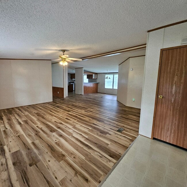 Photo - 330 Pooshee Plantation Way