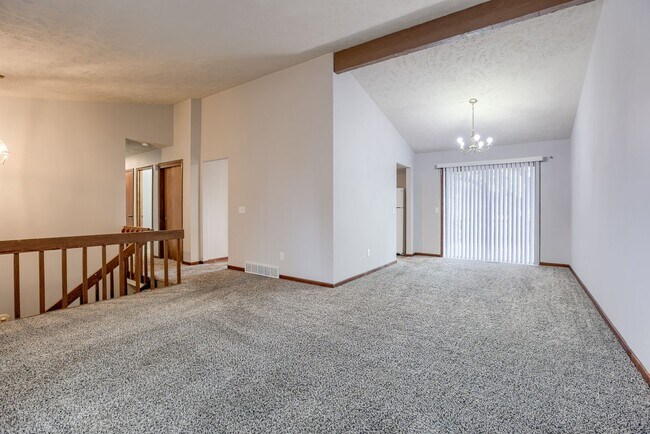 Photo - 3 Bedroom Bellevue Home!!
