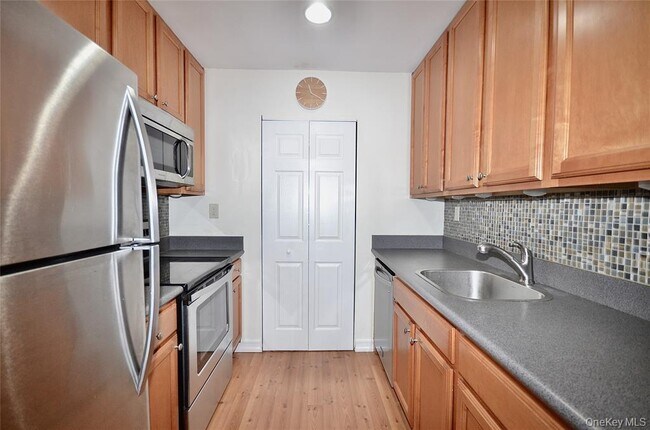 Photo - 99 Richmond Blvd Unit 3A