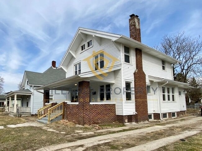 Photo - Close to Downtown Indy, Crown Hill, 4 Bedroom, 2 Bathroom House Available NOW!