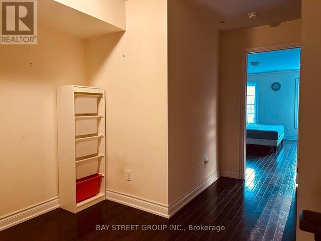 Photo - 51 Hargrave Ln