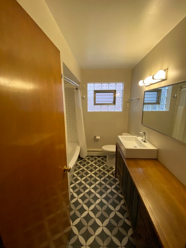 Photo - 3038 N Davlin Ct Unit 1
