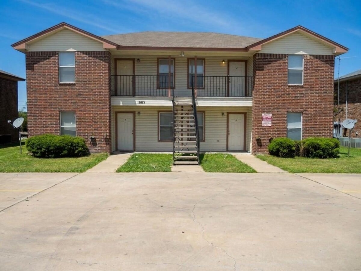 Photo - 1003 Circle M Dr Unit Apt C